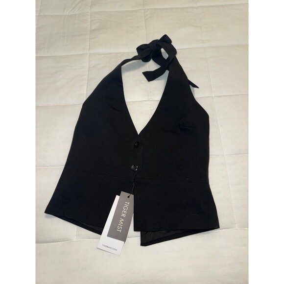 Tiger Mist Tops - NWT Tiger Mist Black Halter Buttoned Top